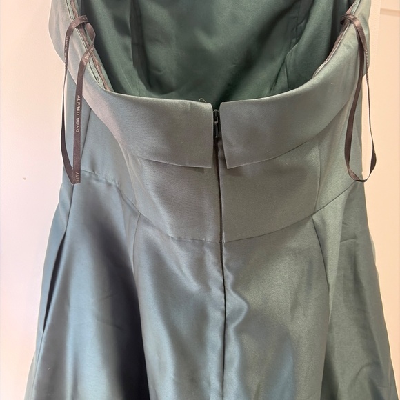 Alfred Sung evergreen bridesmaid dress - Picture 3 of 3